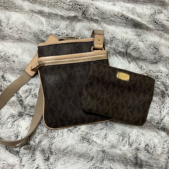 Michael Kors Handbags - Michael Kors set